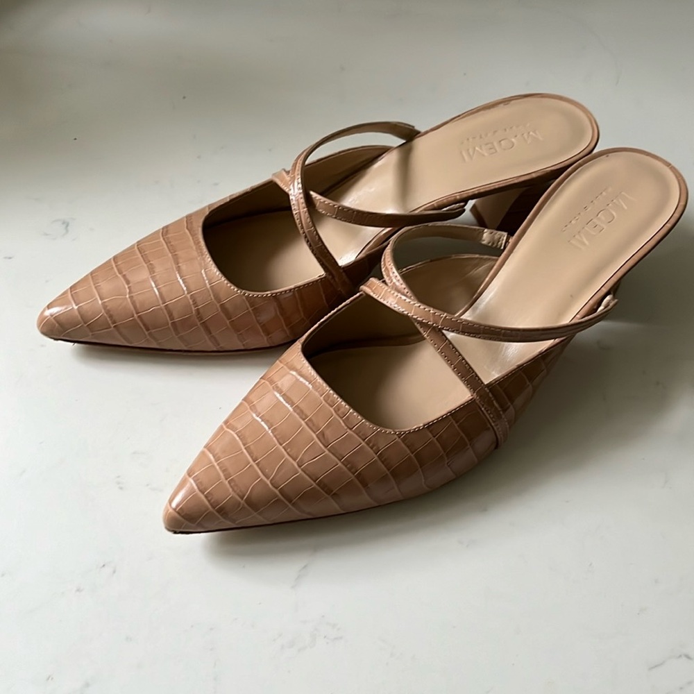 M. Gemi size 41 taupe shoes. Great condition!